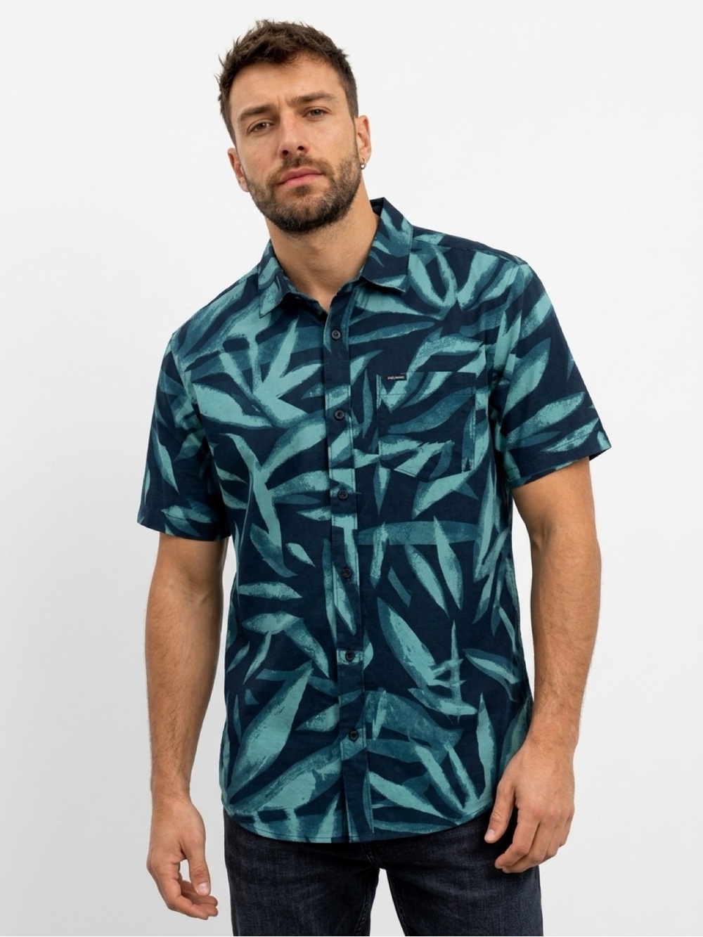 Volcom Teal Abstract Leaf-Print Short Sleeve Button-Down NWT Surf Skate